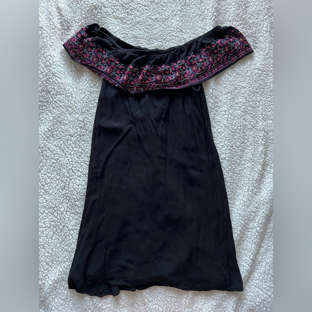 Embroidered strapless halter dress, Size Medium